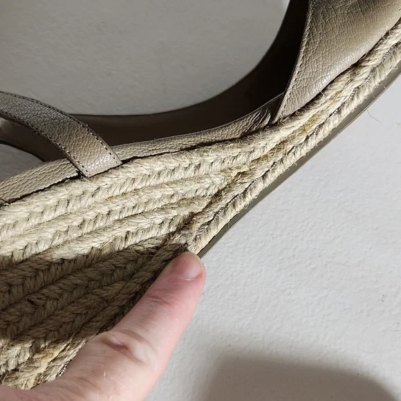 Cole Haan Womens Wedge Heels Size 9 shoes has flaw - Picture 14 of 16